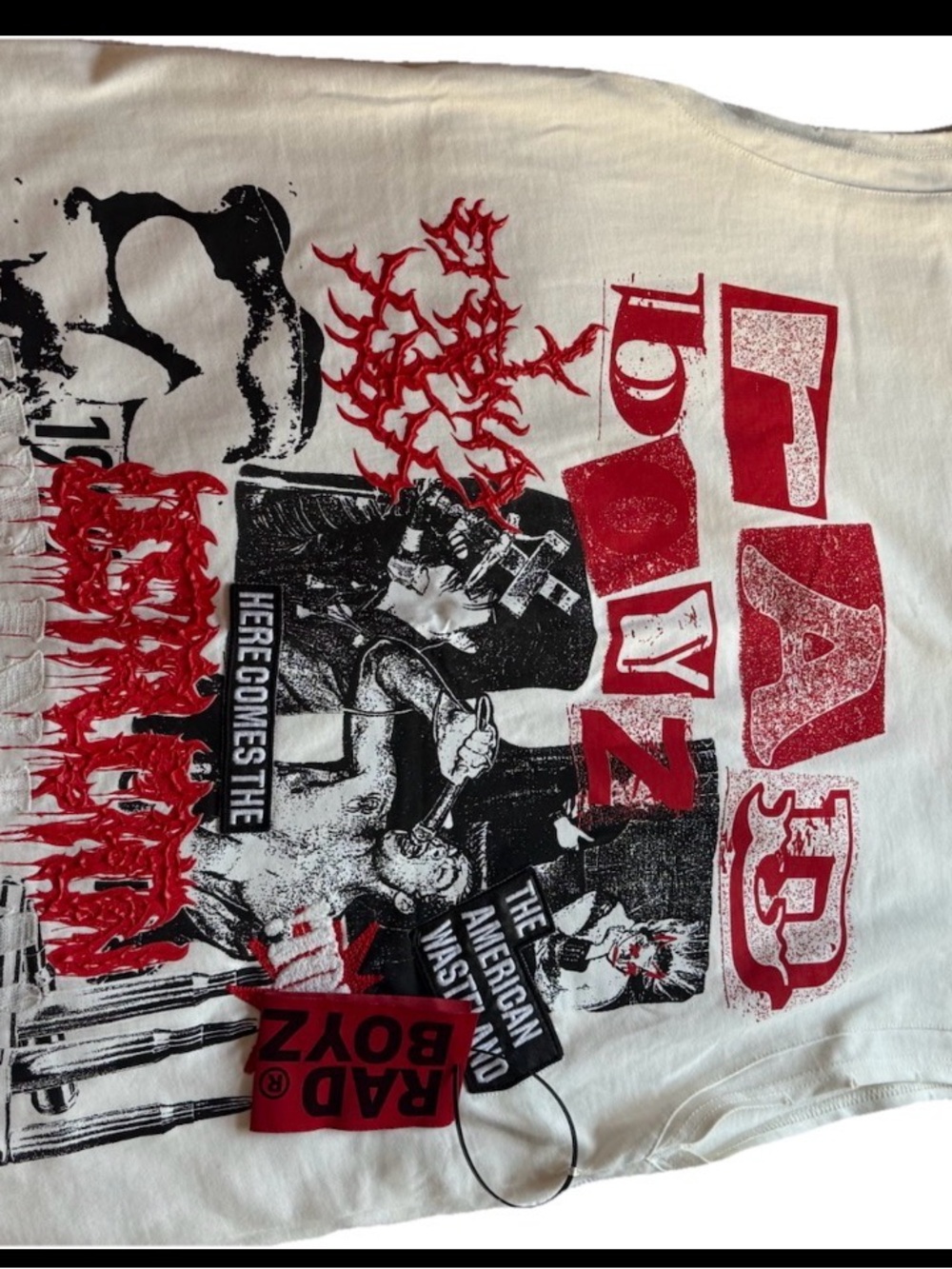 Graphic Band Tee in White and Red
